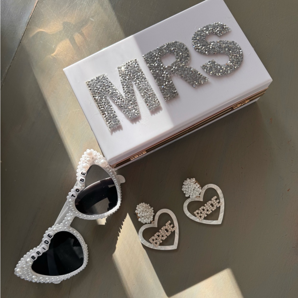 Bride Accessories Bundle! *ALL NEW* Acrylic Mrs. Clutch, earrings and sunglasses